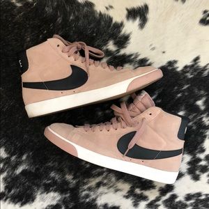 Nike Blush Women’s Hi Top Sneaker 9